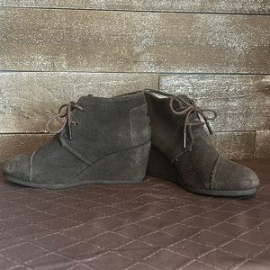Toms boots, good condition